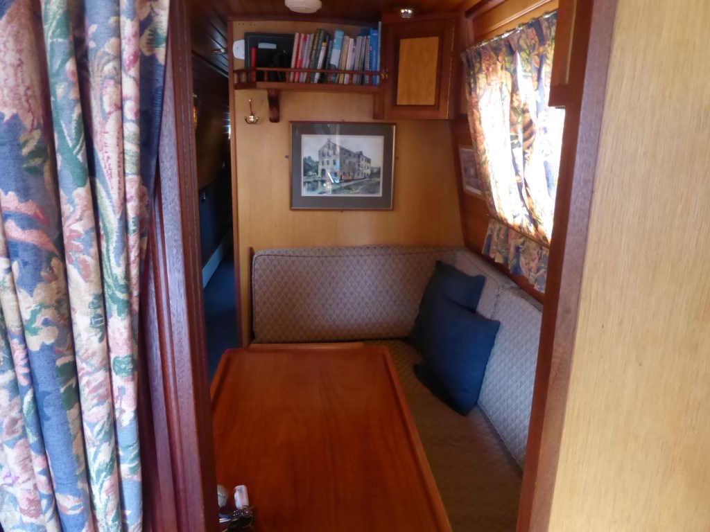 Shared Narrow Boat Brock Picture 8