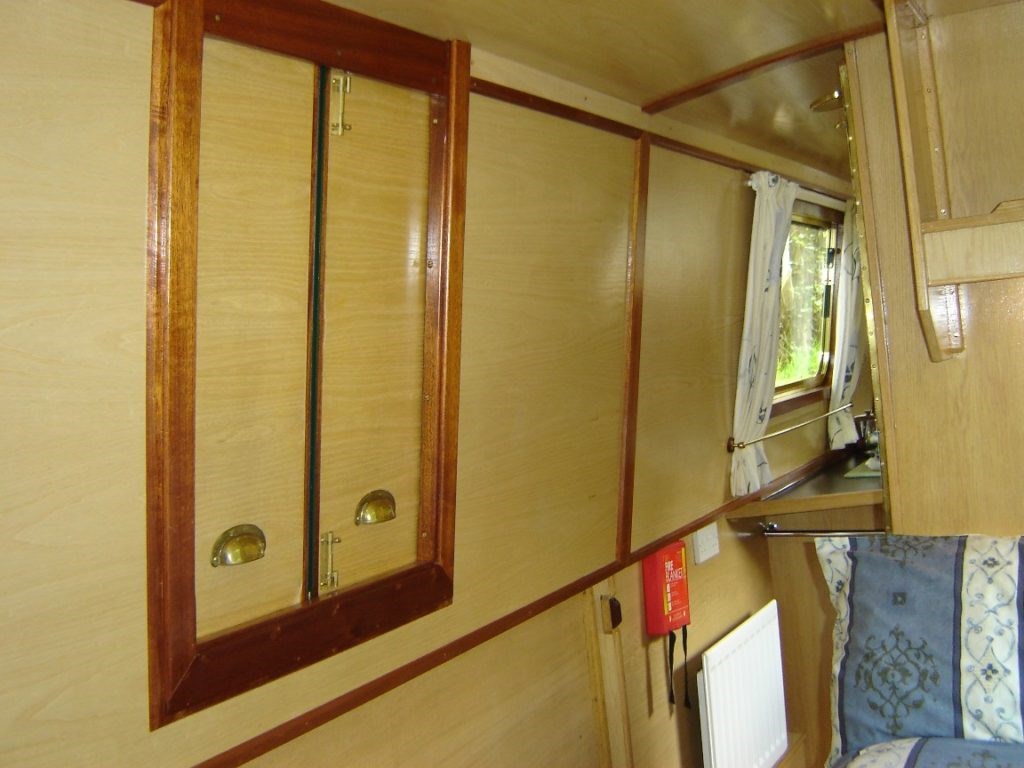 Shared Narrow Boat Heron Picture 5