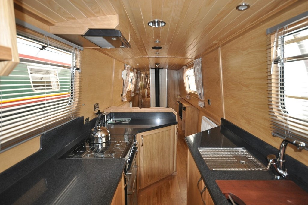 Shared Narrow Boat Hera Picture 5