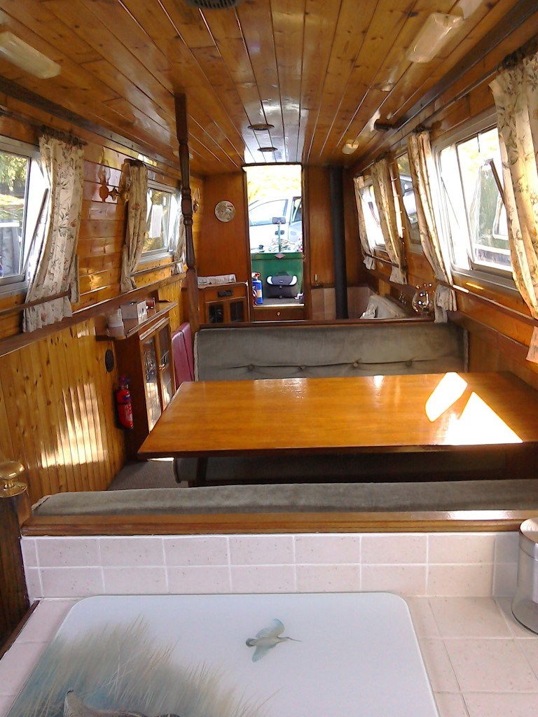 Shared Narrow Boat Tess Picture 7