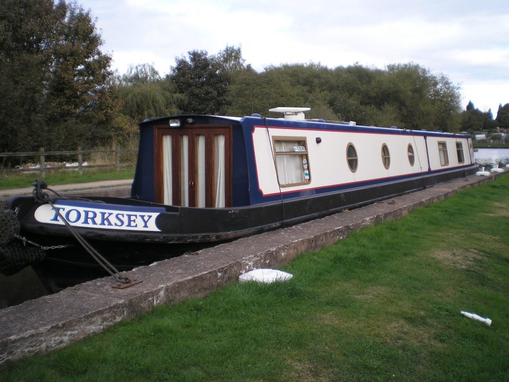 Shared Narrow Boat Torksey