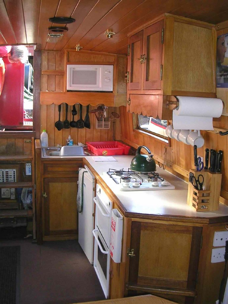 Shared Narrow Boat Sovereign Picture 5