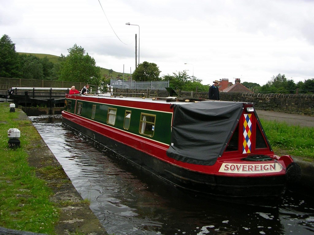 Shared Narrow Boat Sovereign Picture 2