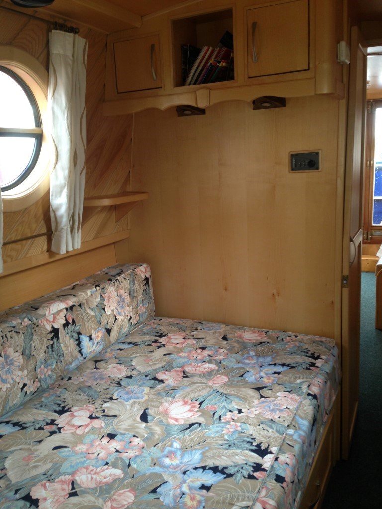 Shared Narrow Boat Torksey Picture 10