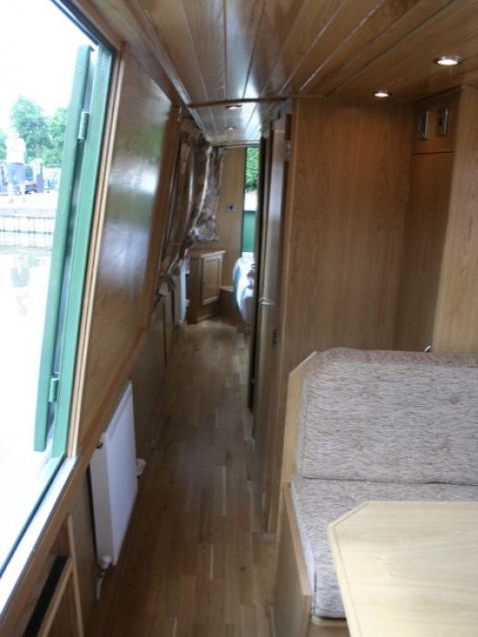 Shared Narrow Boat Aurora Picture 11