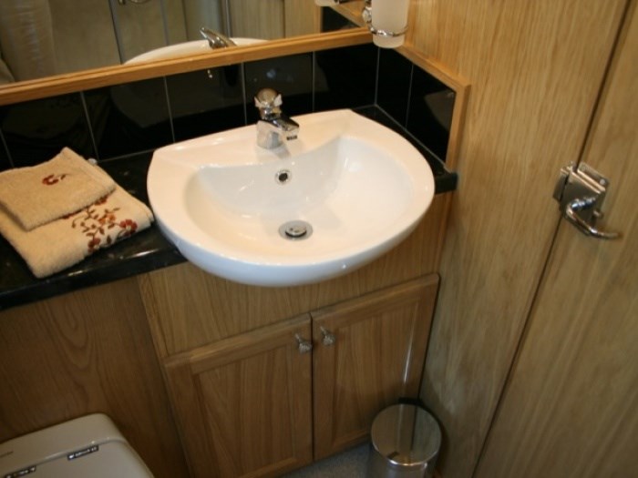 Shared Narrow Boat Aurora Picture 15