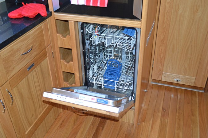 Shared Narrow Boat Otter Picture 7