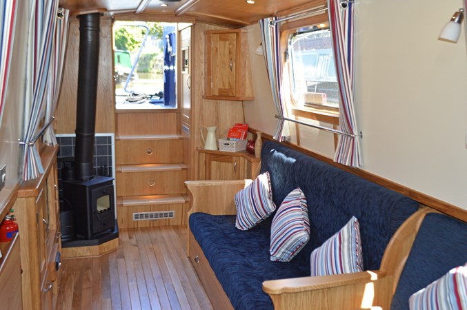 Shared Narrow Boat Otter Picture 10