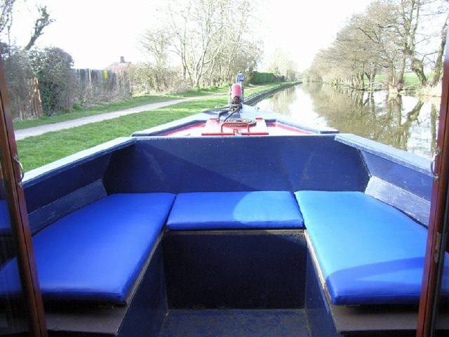 Shared Narrow Boat Spring Dew Picture 4