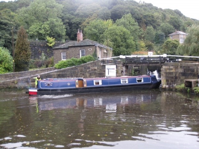 Shared Narrow Boat Dasque 2