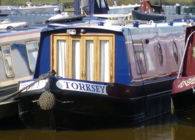 Shared Narrow Boat Torksey Picture 4