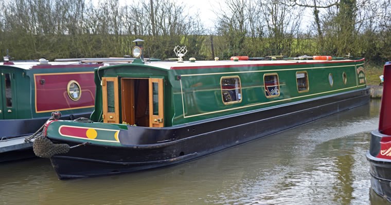 Shared Narrow Boat Winding Down Picture 2
