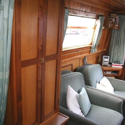 Shared Narrow Boat Shadow Picture 11